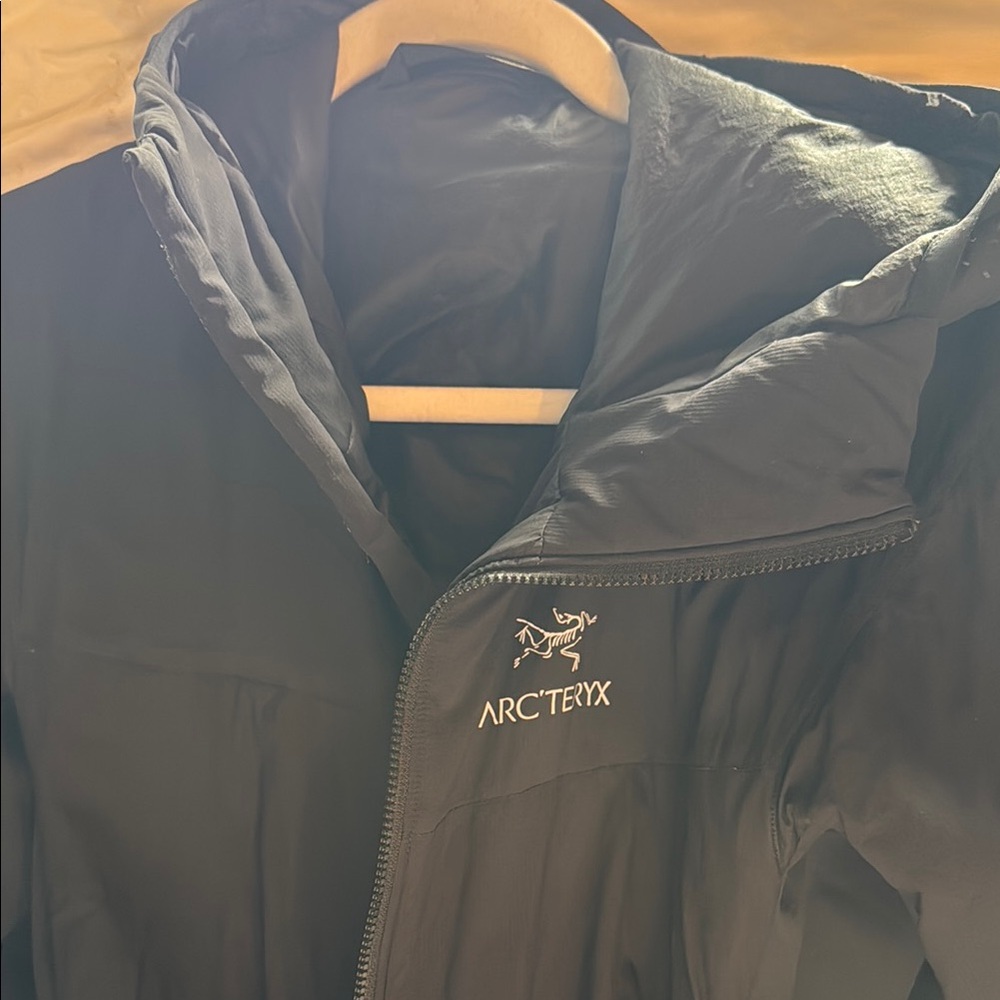 Arc'teryx Black Atom Hoodie Jacket